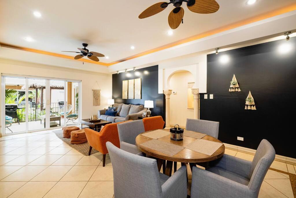 Playa Palapa~Steps From The Ocean! Apartment Tamarindo Exterior photo