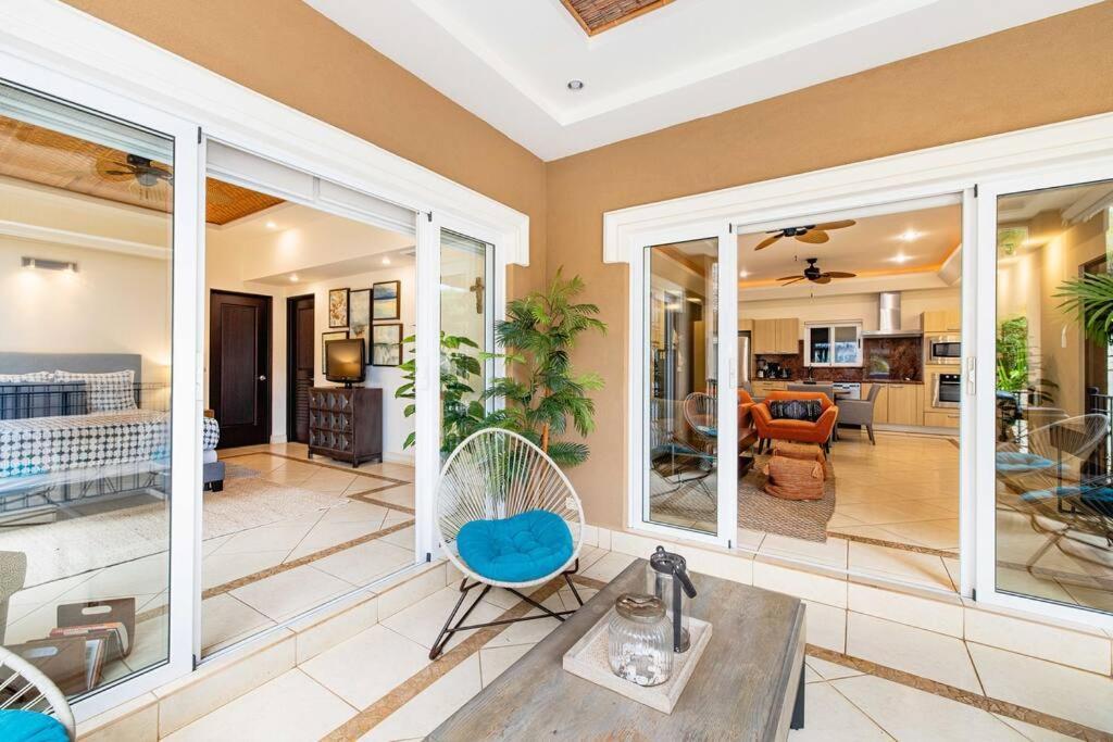 Playa Palapa~Steps From The Ocean! Apartment Tamarindo Exterior photo